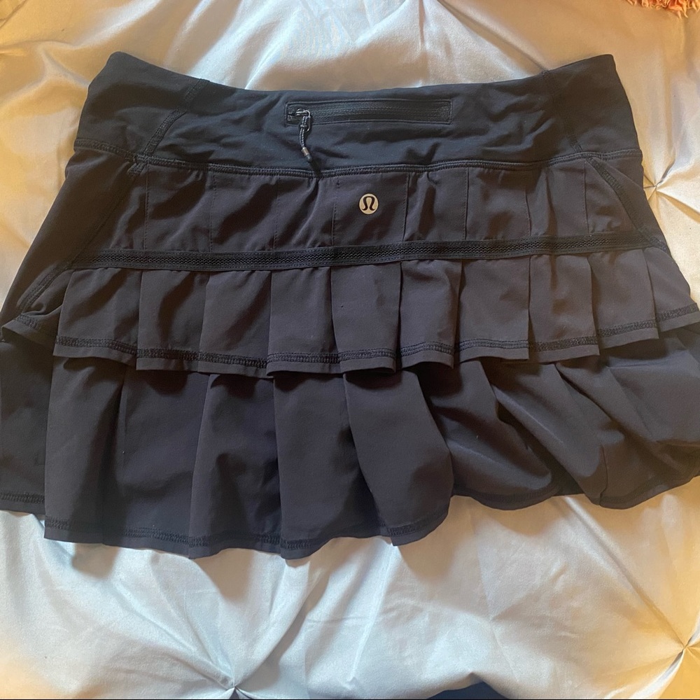 Lululemon Black Pace Setter Skirt Size 6